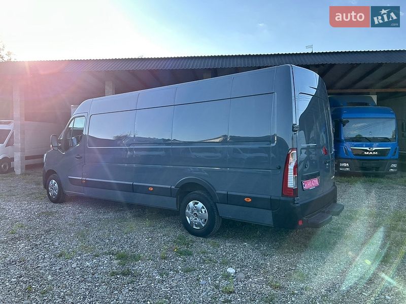Вантажний фургон Renault Master 2022 в Хусті