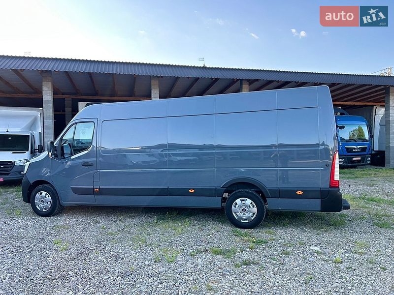 Вантажний фургон Renault Master 2022 в Хусті