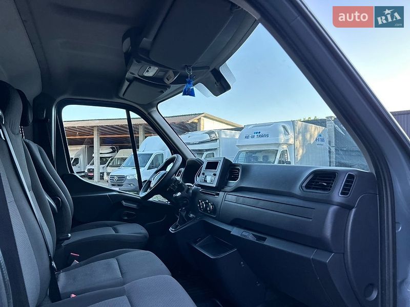 Вантажний фургон Renault Master 2022 в Хусті
