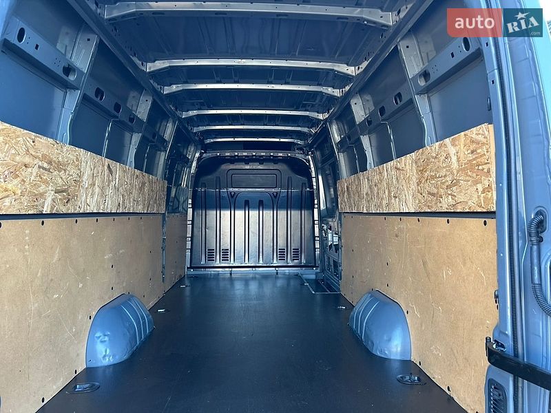 Вантажний фургон Renault Master 2022 в Хусті