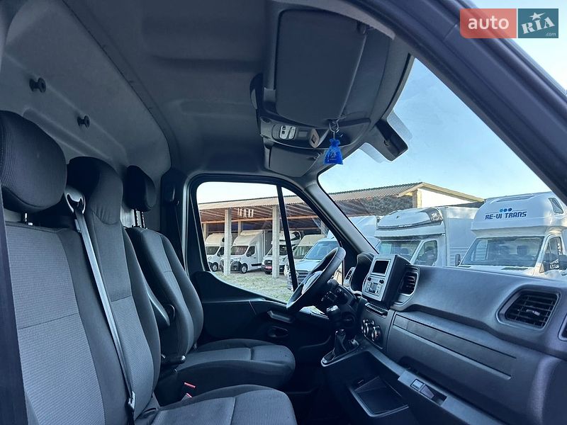 Вантажний фургон Renault Master 2022 в Хусті
