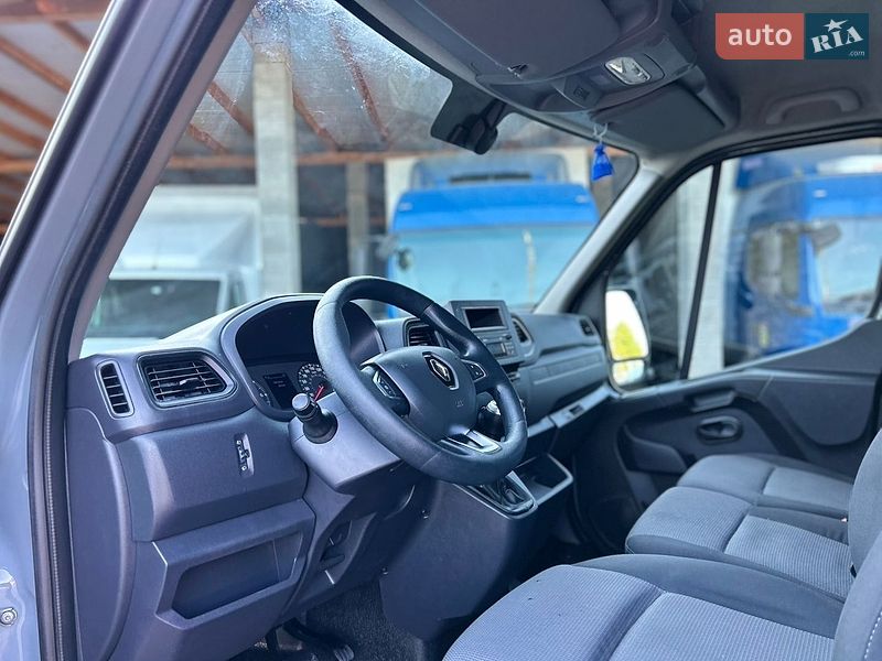 Вантажний фургон Renault Master 2022 в Хусті