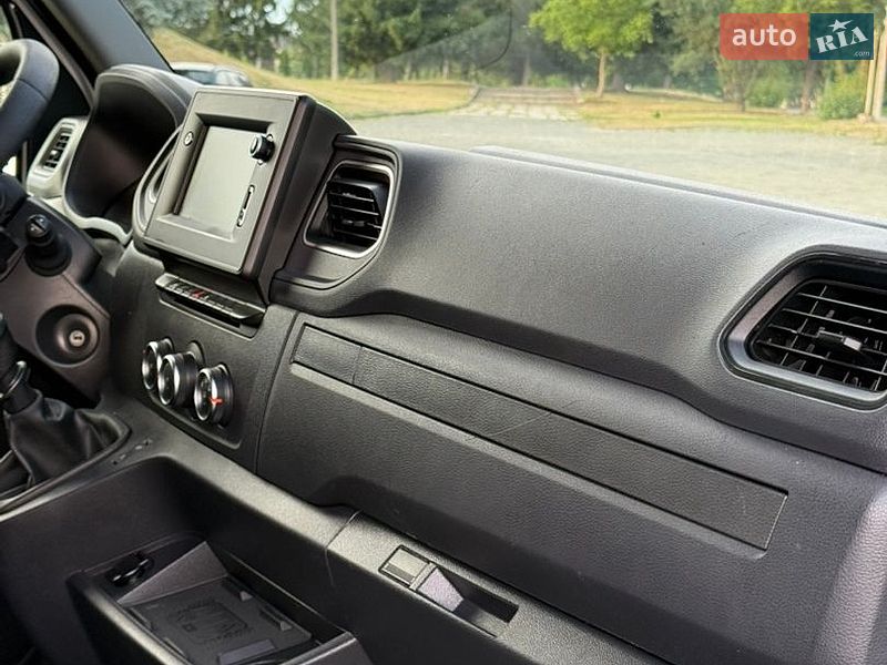 Грузовой фургон Renault Master 2020 в Дубно