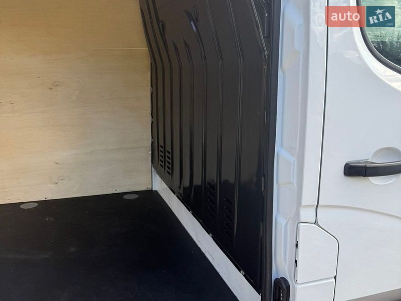 Вантажний фургон Renault Master 2022 в Умані фото 18 Вантажний фургон Renault Master 2022 в Умані