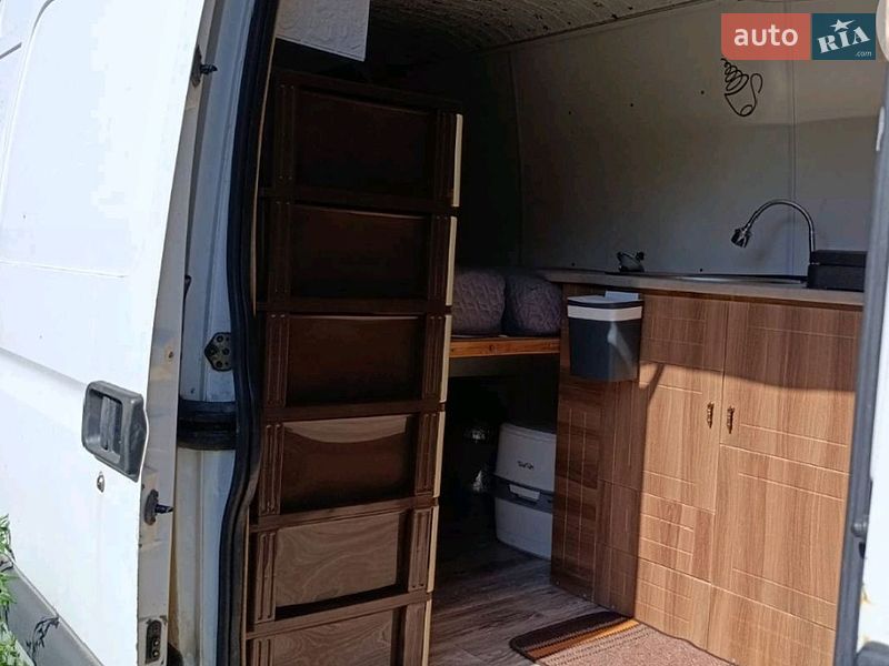 Грузовой фургон Renault Master 2006 в Одессе