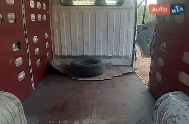 Вантажний фургон Renault Master 2004 в Рівному