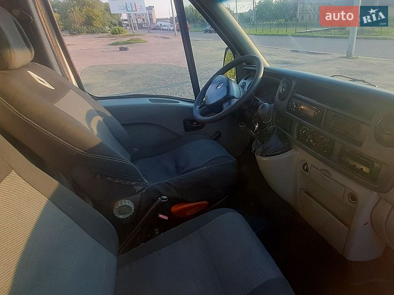 Грузовой фургон Renault Master 2004 в Ровно