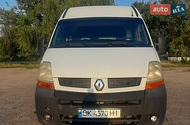 Вантажний фургон Renault Master 2004 в Рівному