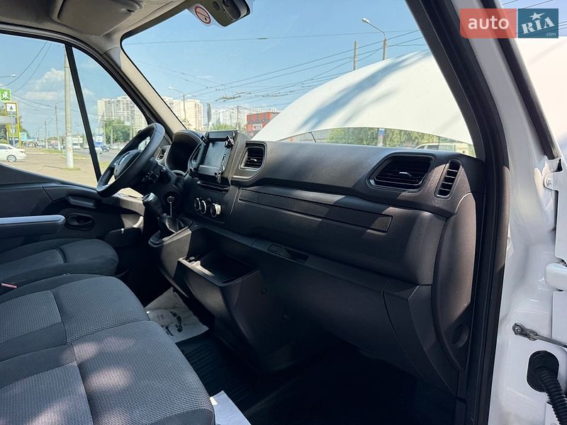 Вантажний фургон Renault Master 2022 в Одесі