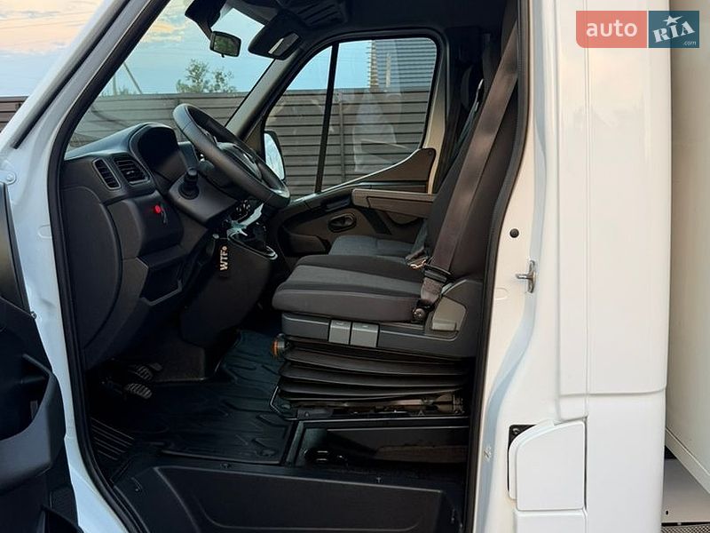 Вантажний фургон Renault Master 2022 в Ковелі
