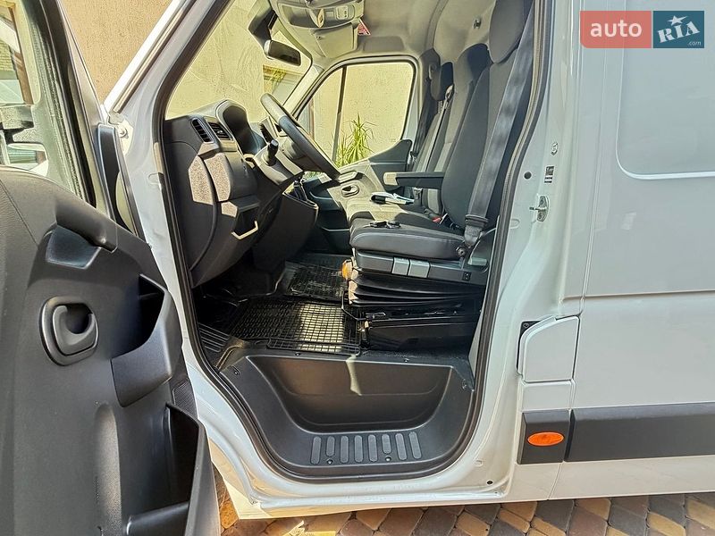 Вантажний фургон Renault Master 2022 в Києві