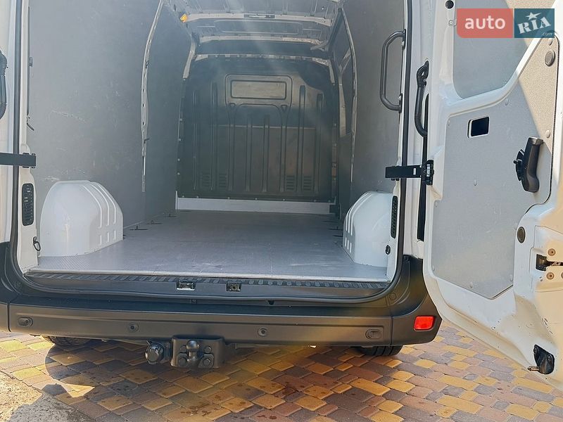 Вантажний фургон Renault Master 2022 в Києві