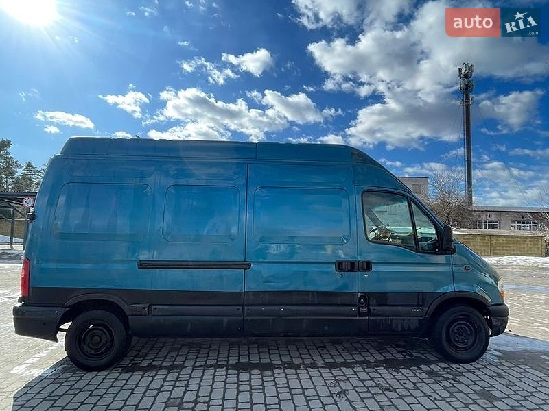 Вантажний фургон Renault Master 2000 в Сарнах