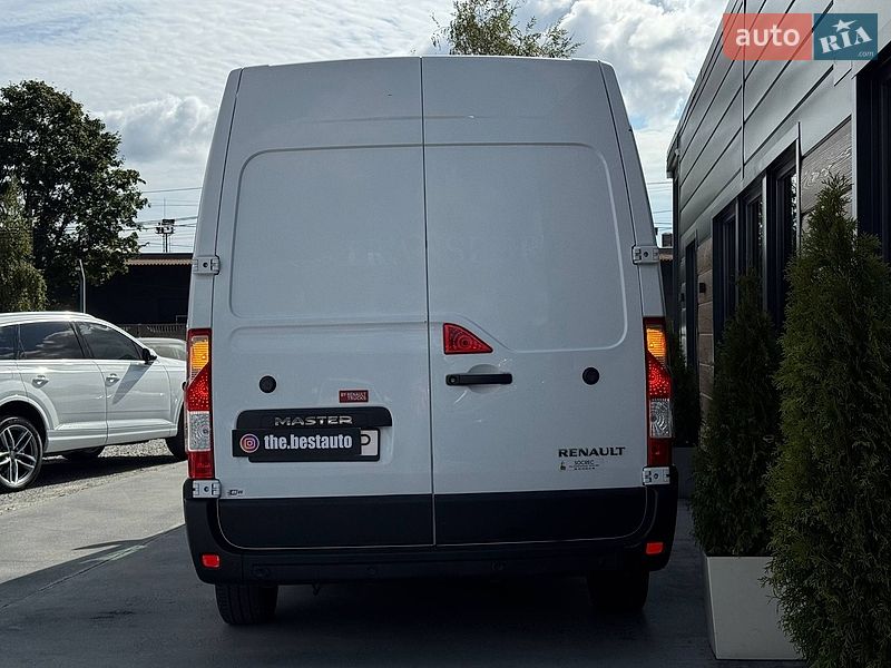 Вантажний фургон Renault Master 2021 в Рівному