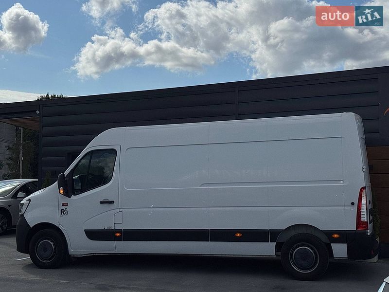 Вантажний фургон Renault Master 2021 в Рівному