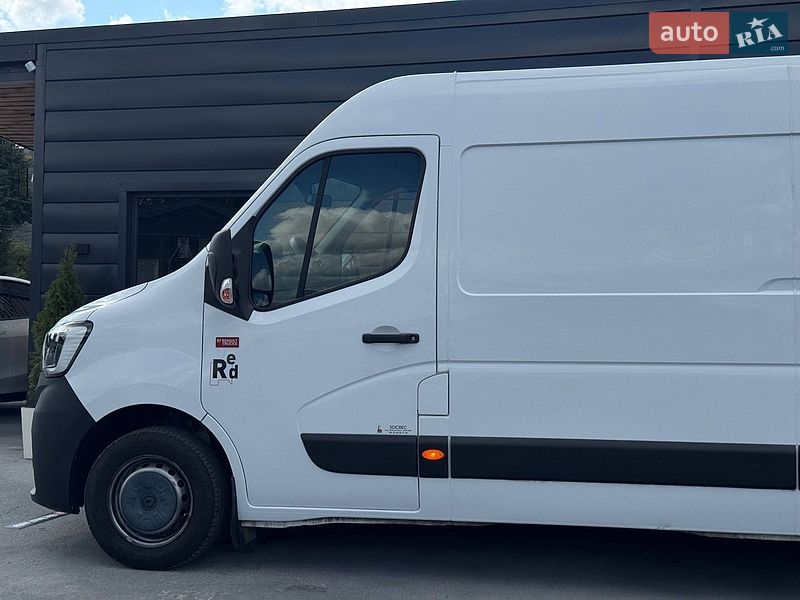 Вантажний фургон Renault Master 2021 в Рівному