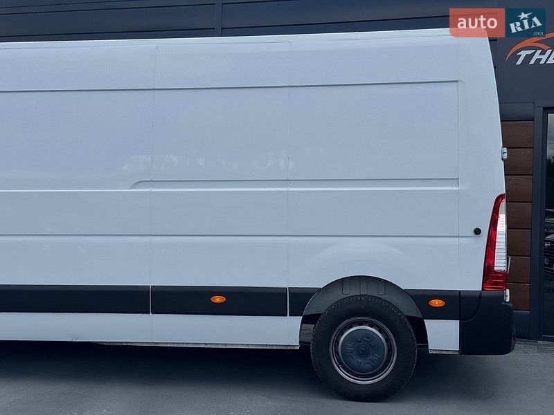 Вантажний фургон Renault Master 2021 в Рівному