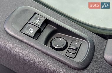 Вантажний фургон Renault Master 2021 в Рівному