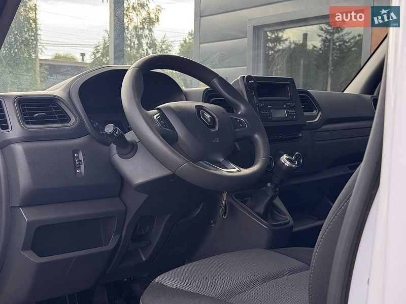 Вантажний фургон Renault Master 2021 в Рівному