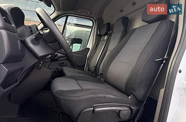 Вантажний фургон Renault Master 2021 в Рівному