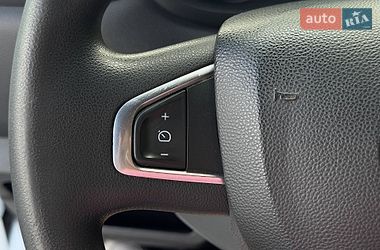 Вантажний фургон Renault Master 2021 в Рівному