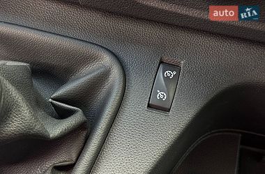 Вантажний фургон Renault Master 2021 в Рівному