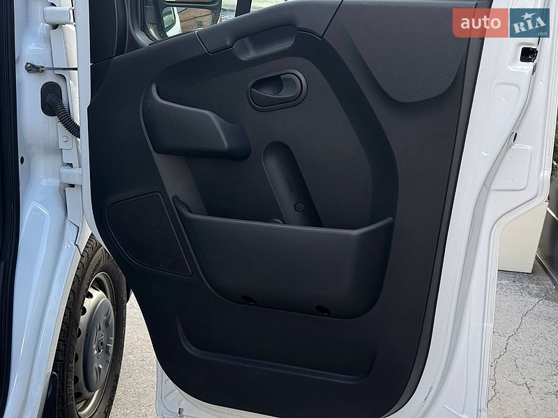 Вантажний фургон Renault Master 2021 в Рівному