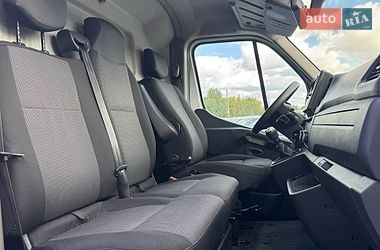 Вантажний фургон Renault Master 2021 в Рівному