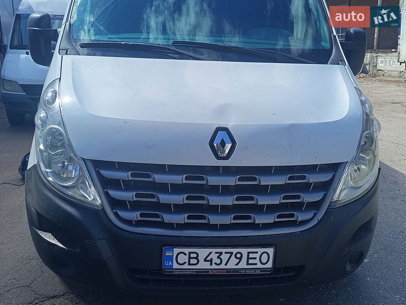 Мінівен Renault Master 2012 в Чернігові