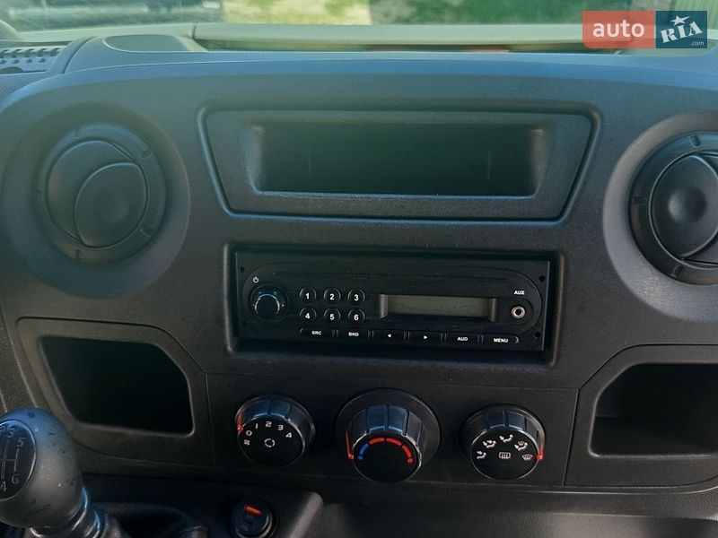 Мінівен Renault Master 2012 в Чернігові