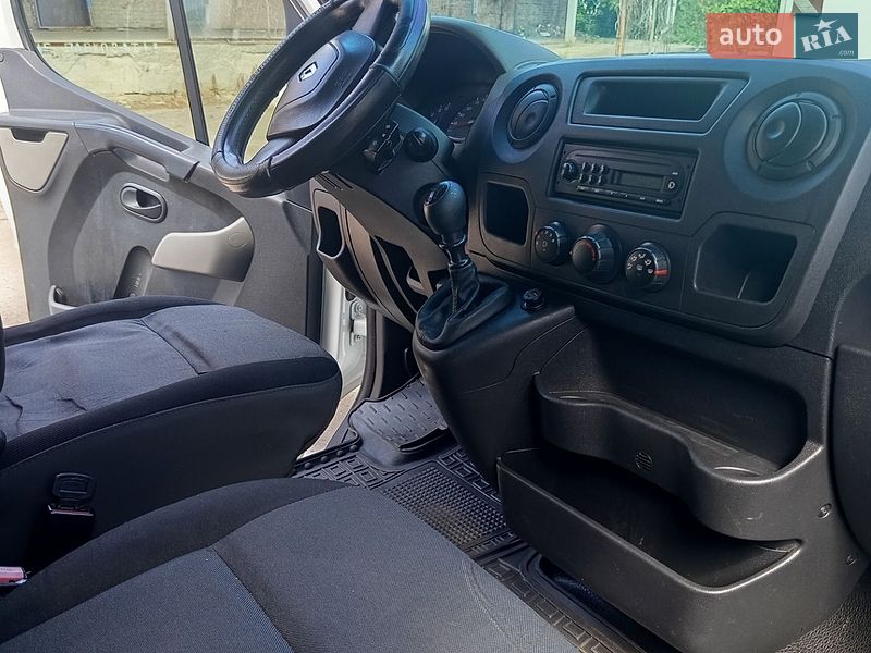 Мінівен Renault Master 2012 в Чернігові
