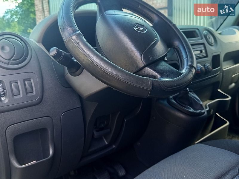 Мінівен Renault Master 2012 в Чернігові