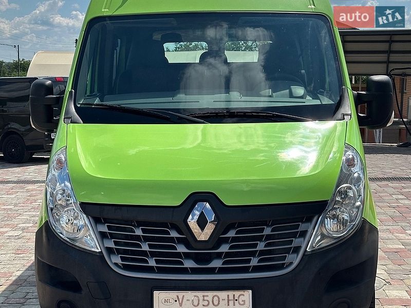 Вантажопасажирський фургон Renault Master 2017 в Великій Багачці