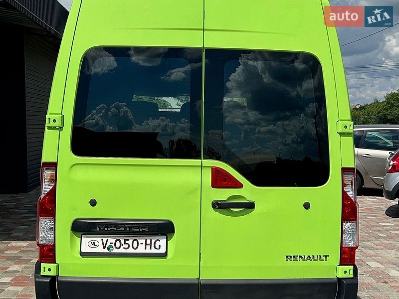 Вантажопасажирський фургон Renault Master 2017 в Великій Багачці