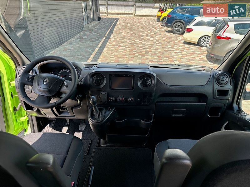 Вантажопасажирський фургон Renault Master 2017 в Великій Багачці