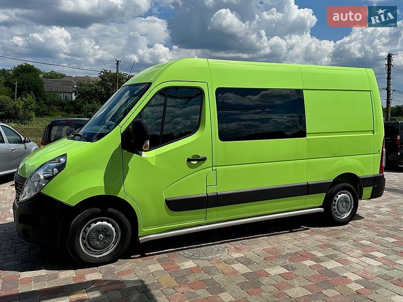 Вантажопасажирський фургон Renault Master 2017 в Великій Багачці