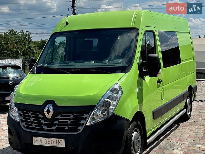 Вантажопасажирський фургон Renault Master 2017 в Великій Багачці