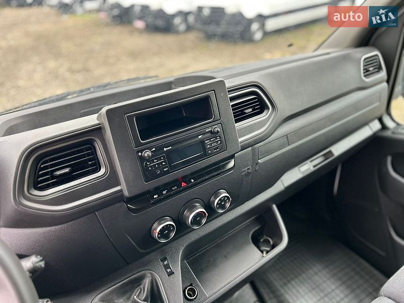 Тентованый Renault Master 2022 в Хусте