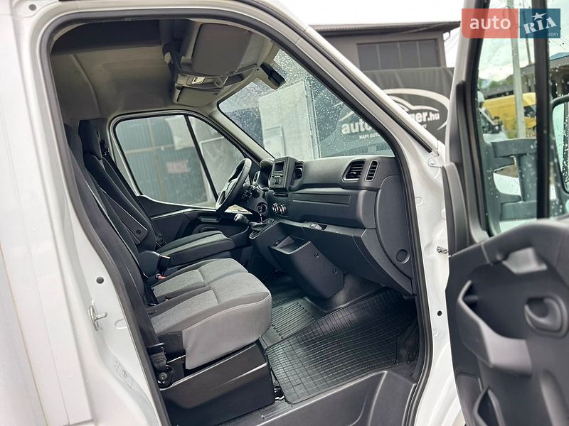Тентованый Renault Master 2022 в Хусте