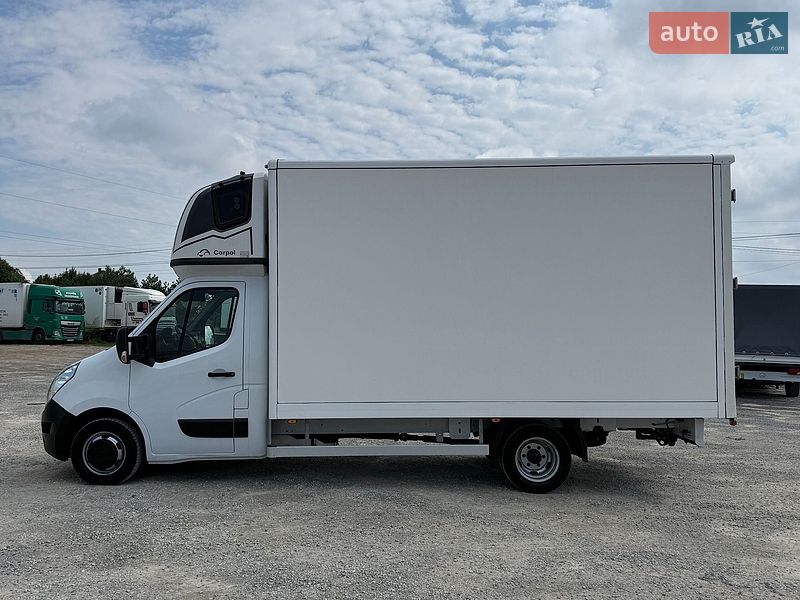 Вантажний фургон Renault Master 2018 в Львові