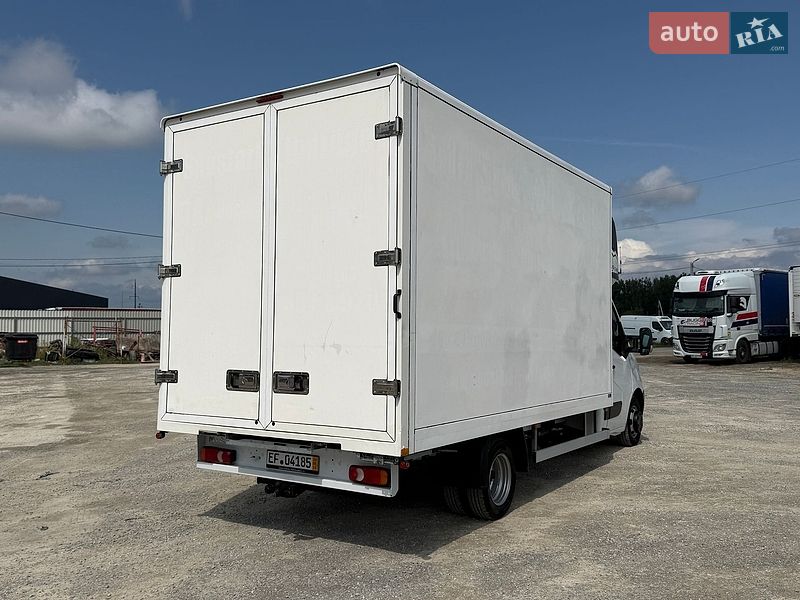 Вантажний фургон Renault Master 2018 в Львові