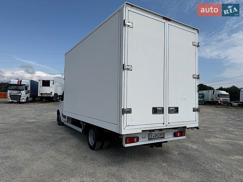 Вантажний фургон Renault Master 2018 в Львові