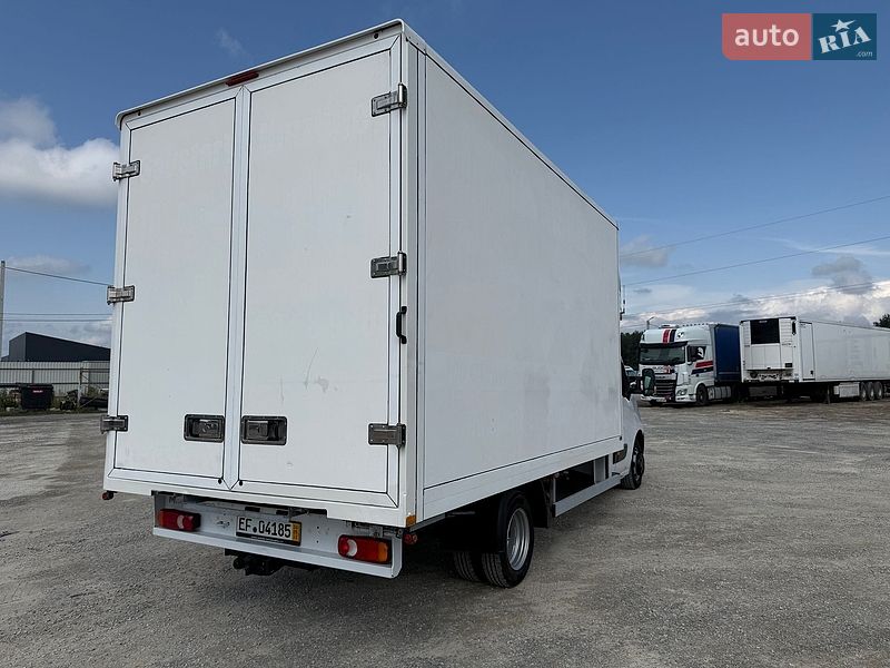 Вантажний фургон Renault Master 2018 в Львові
