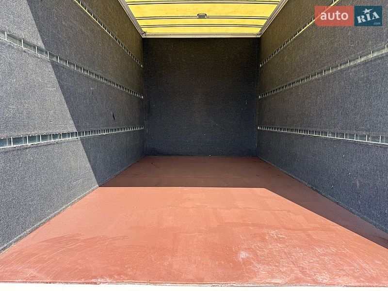 Вантажний фургон Renault Master 2018 в Львові