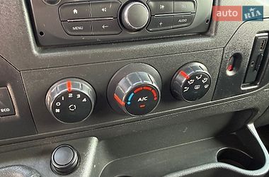 Вантажний фургон Renault Master 2018 в Львові