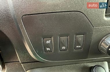 Вантажний фургон Renault Master 2018 в Львові
