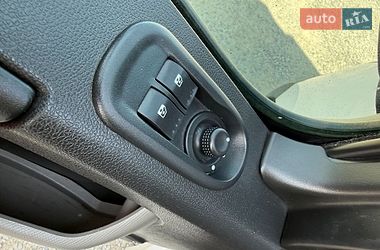 Вантажний фургон Renault Master 2018 в Львові