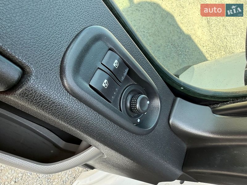 Вантажний фургон Renault Master 2018 в Львові