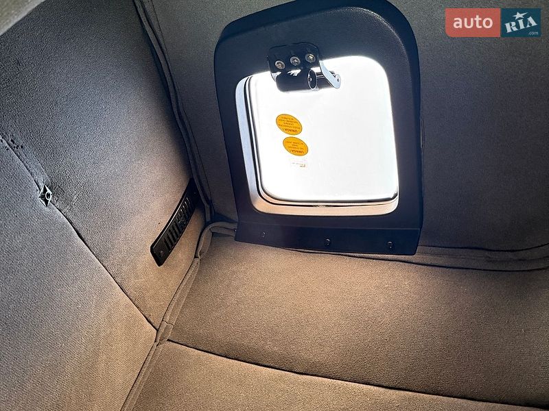 Вантажний фургон Renault Master 2018 в Львові