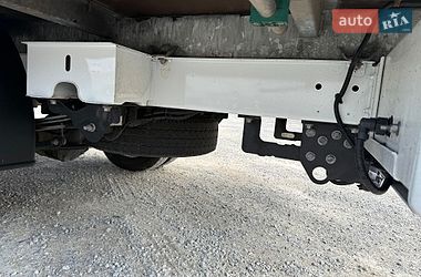 Вантажний фургон Renault Master 2018 в Львові